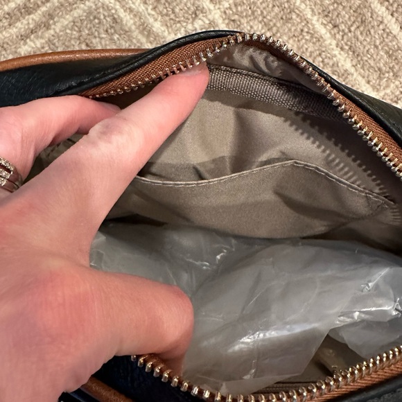 NEW Bostanten crossbody purse - Picture 4 of 8